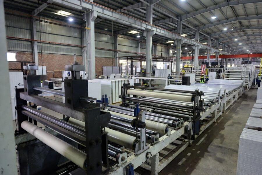 manufacturing aluminum composite architectural panels with polyester and fluoropolymer coatings