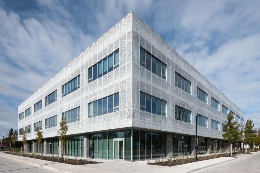 commercial building facade using fr mcm panels in code compliant rainscreen system commercial building facade using fr mcm panels in code compliant rainscreen system