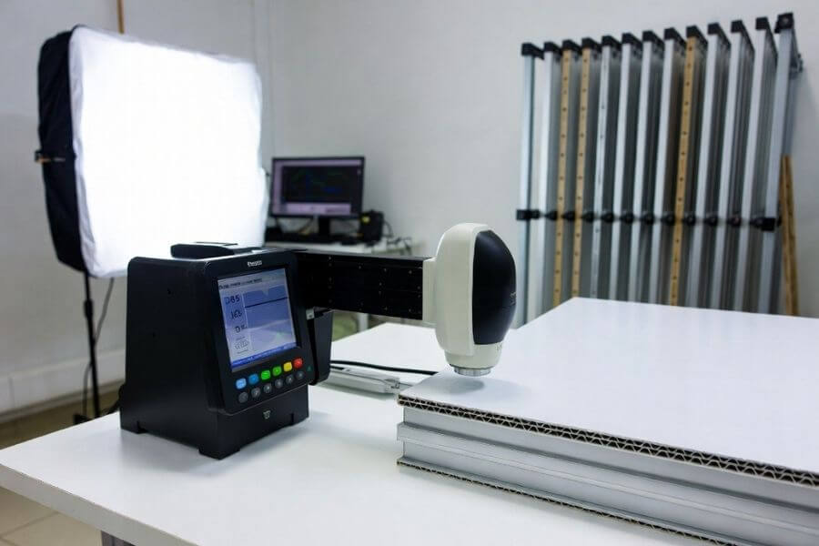 Delta E color measurement for ACP facade color matching using spectrophotometer